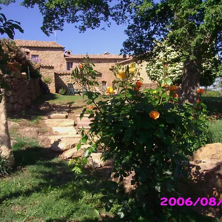 Fonte All'oppio Con Area Piscina Recintata