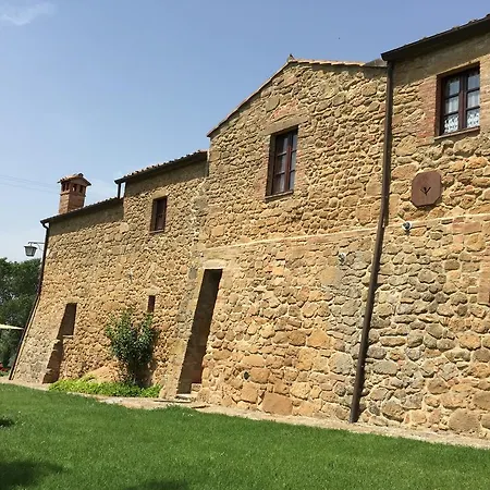Fonte All'oppio Con Area Piscina Recintata Villa