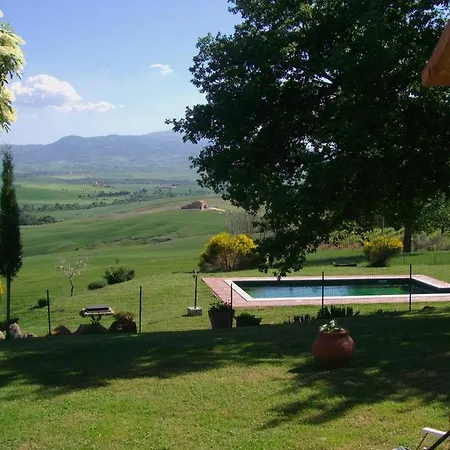 Fonte All'oppio Con Area Piscina Recintata ヴィラ ピエンツァ