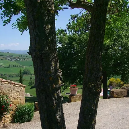Fonte All'oppio Con Area Piscina Recintata Villa