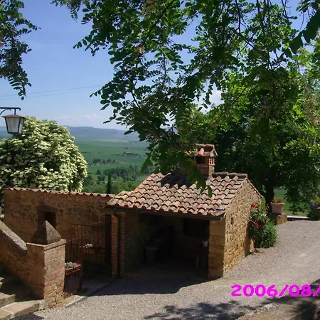 Fonte All'oppio Con Area Piscina Recintata Villa Pienza