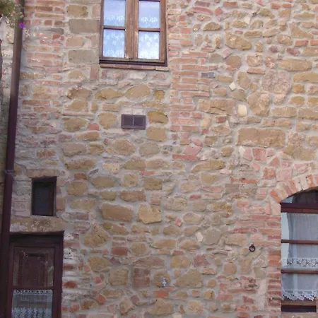 Fonte All'oppio Con Area Piscina Recintata ヴィラ